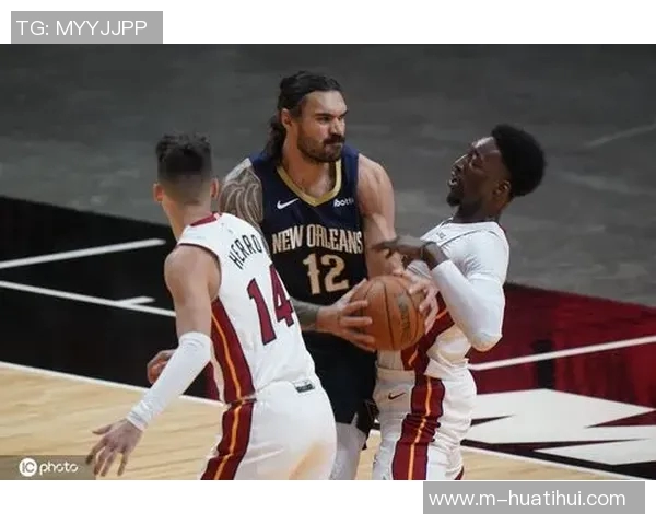 锡安随队客战迈阿密前夕探访Unrivaled联赛并进行训练活动